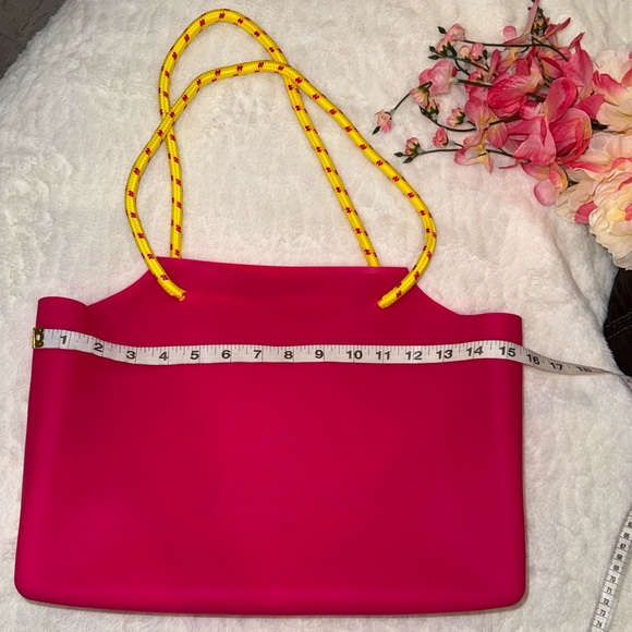 NWOT Sol de Janeiro Vibrant Pink Tote with Yellow Rope Handles - Picture 3 of 7